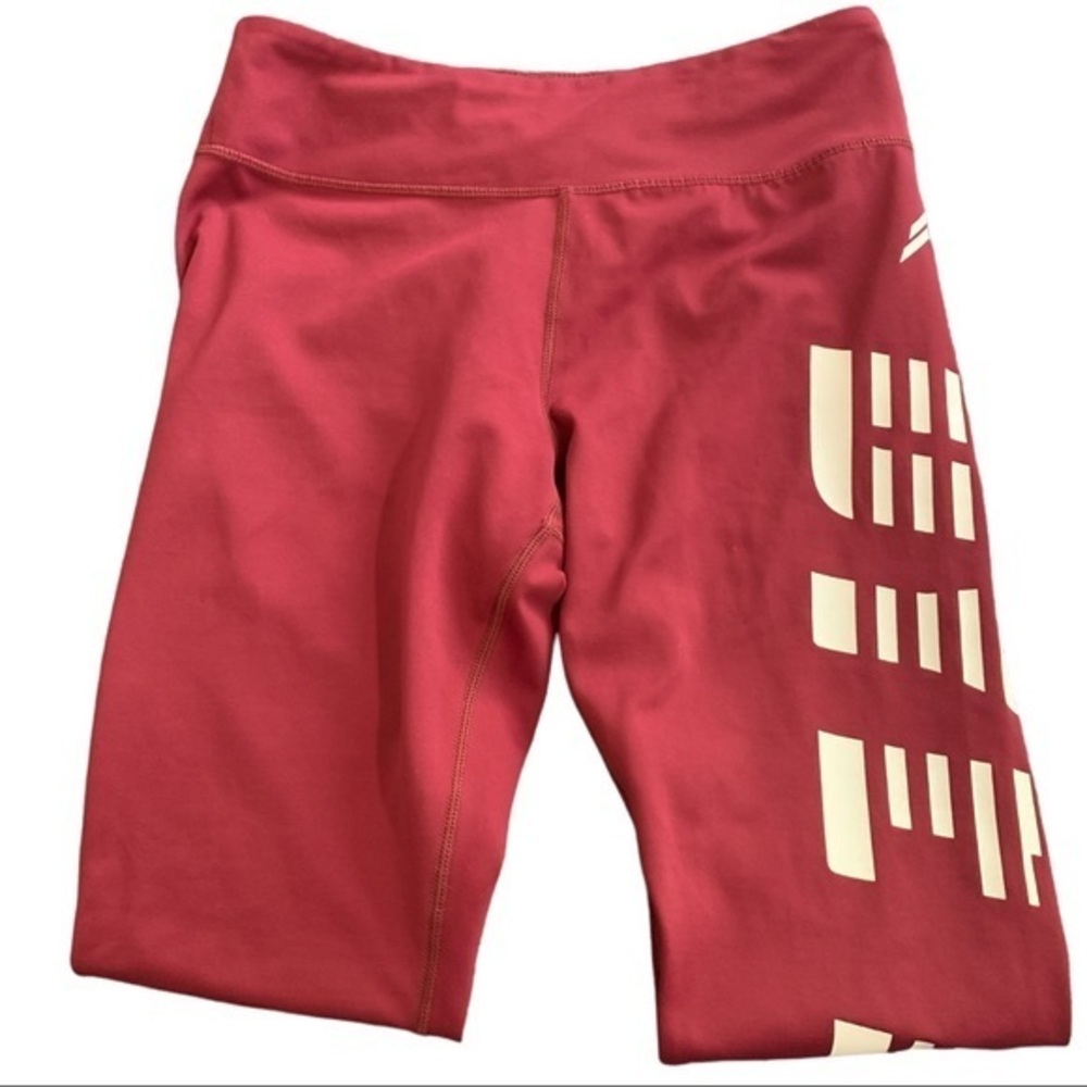 Doyoueven Maroon Leggings Size Small EUC #7492